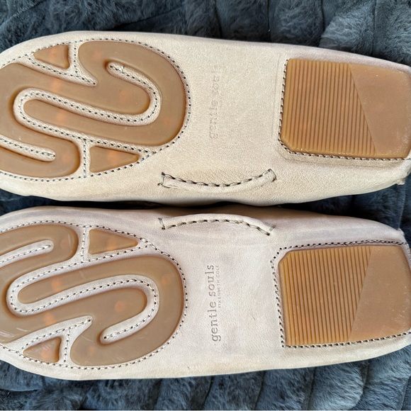 Gentle Souls by Kenneth Cole Women's Mina Cozy Driver Mule Mushroom US 10 - Picture 10 of 10